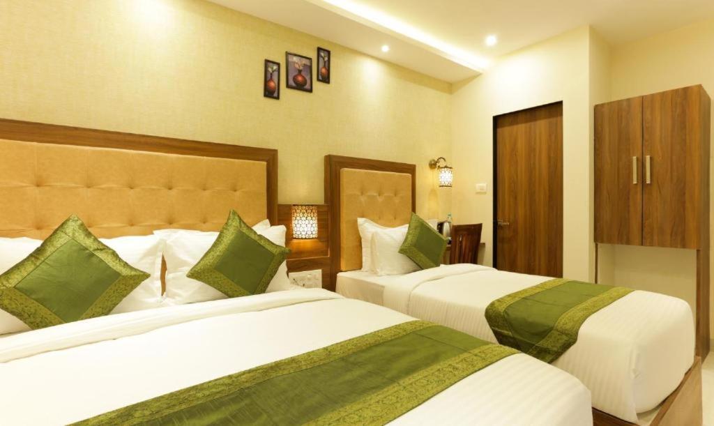 Hotel Delight มุมไบ ภายนอก รูปภาพ